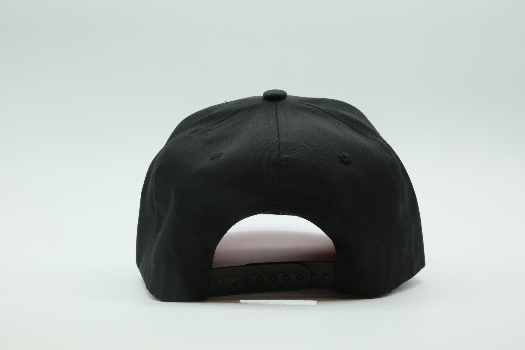 United Black Red Underbrim - MaisonHats